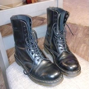 Dr Martens Doc Martens Men's Boots 1490 Black